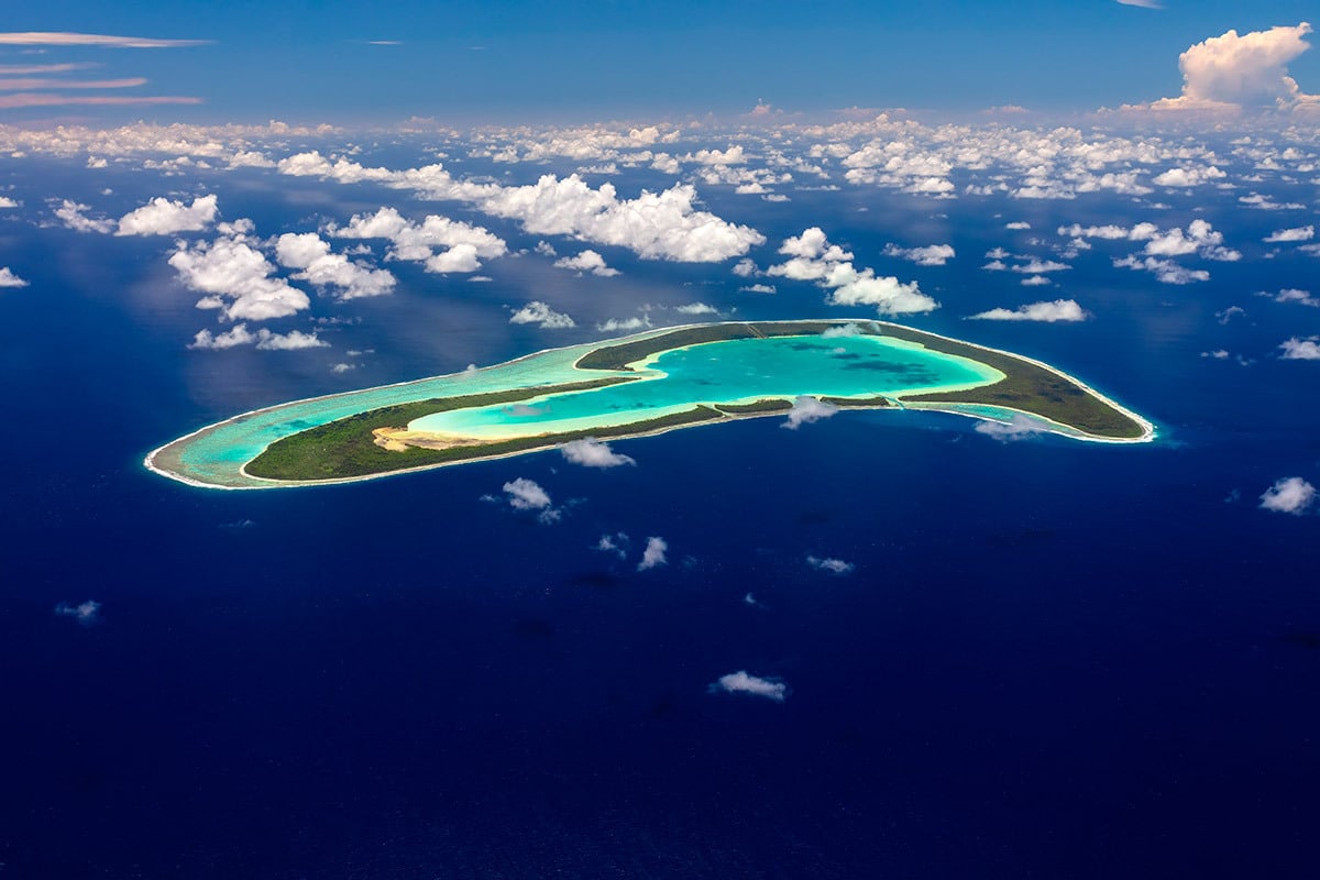 islas y lagos en forma de corazón